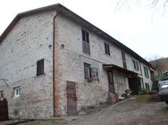 Casa Bi/Trifamiliare in Residenziale