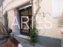 Attività/Licenza (con o senza mura) in Commerciale