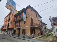 Casa Bi/Trifamiliare in Residenziale