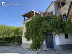 Casa Bi/Trifamiliare in Residenziale