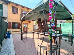 Casa Bi/Trifamiliare in Residenziale