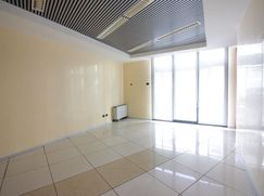 Negozio/Locale commerciale in Commerciale