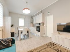 Casa Bi/Trifamiliare in Residenziale