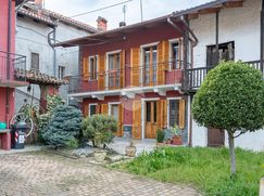 Casa Bi/Trifamiliare in Residenziale