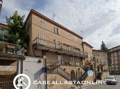 Casa Bi/Trifamiliare in Residenziale