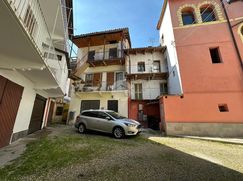 Casa Bi/Trifamiliare in Residenziale