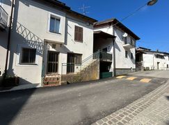 Casa Bi/Trifamiliare in Residenziale