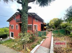 Casa Bi/Trifamiliare in Residenziale