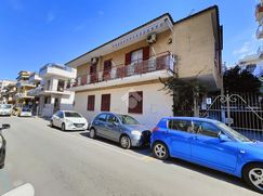 Casa Bi/Trifamiliare in Residenziale
