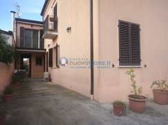 Casa Bi/Trifamiliare in Residenziale