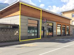 Negozio/Locale commerciale in Commerciale