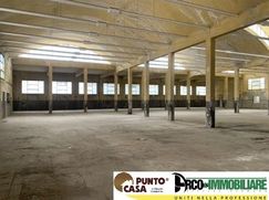 Capannone in Commerciale