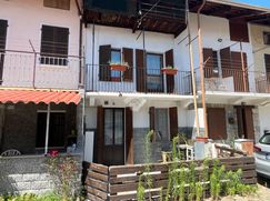 Casa Bi/Trifamiliare in Residenziale