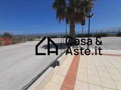 Box/posto auto in Residenziale