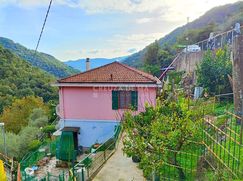 Casa Bi/Trifamiliare in Residenziale