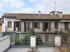 Casa Bi/Trifamiliare in Residenziale