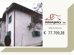 Casa Bi/Trifamiliare in Residenziale