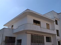 Casa Bi/Trifamiliare in Residenziale