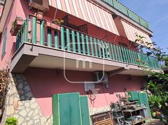 Casa Bi/Trifamiliare in Residenziale