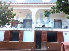 Casa Bi/Trifamiliare in Residenziale
