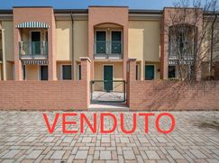 Casa Bi/Trifamiliare in Residenziale