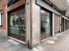 Negozio/Locale commerciale in Commerciale