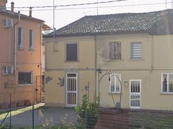 Casa Bi/Trifamiliare in Residenziale