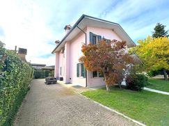 Casa indipendente in Residenziale