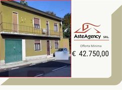 Casa Bi/Trifamiliare in Residenziale
