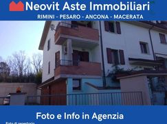 Casa Bi/Trifamiliare in Residenziale