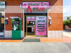 Negozio/Locale commerciale in Commerciale