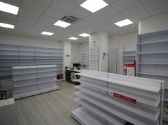 Negozio/Locale commerciale in Commerciale
