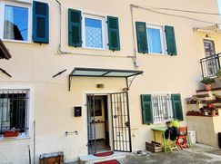 Casa Bi/Trifamiliare in Residenziale