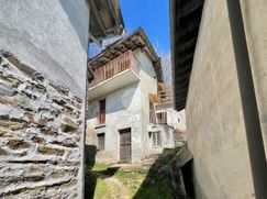 Casa Bi/Trifamiliare in Residenziale