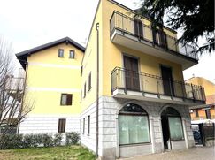Casa Bi/Trifamiliare in Residenziale