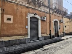 Negozio/Locale commerciale in Commerciale
