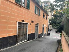 Negozio/Locale commerciale in Commerciale