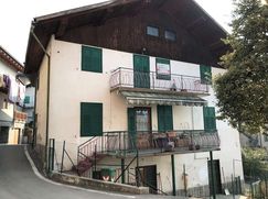 Casa Bi/Trifamiliare in Residenziale
