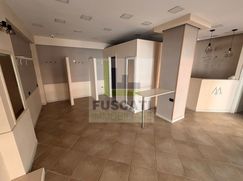 Negozio/Locale commerciale in Commerciale