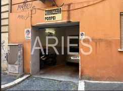 Negozio/Locale commerciale in Commerciale
