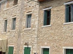 Casa Bi/Trifamiliare in Residenziale