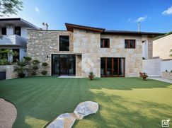 Casa Bi/Trifamiliare in Residenziale