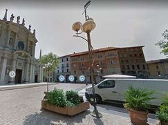 Negozio/Locale commerciale in Commerciale