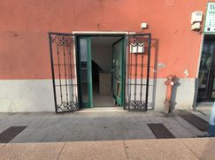 Negozio/Locale commerciale in Commerciale