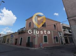 Casa Bi/Trifamiliare in Residenziale