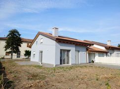 Casa Bi/Trifamiliare in Residenziale