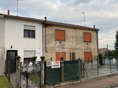 Casa Bi/Trifamiliare in Residenziale