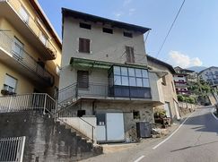 Casa Bi/Trifamiliare in Residenziale