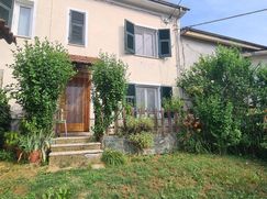 Casa Bi/Trifamiliare in Residenziale