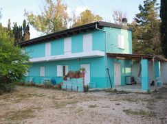 Casa Bi/Trifamiliare in Residenziale